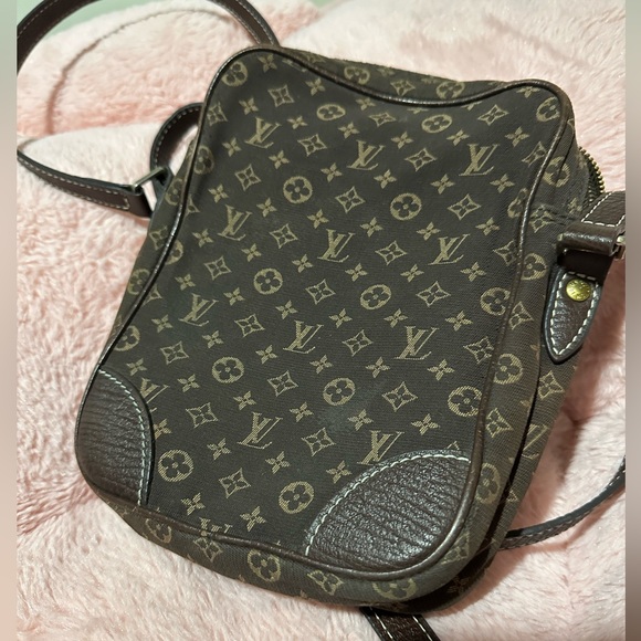 Louis Vuitton Ebene Mini Lin Canvas Danube Bag - Picture 3 of 9